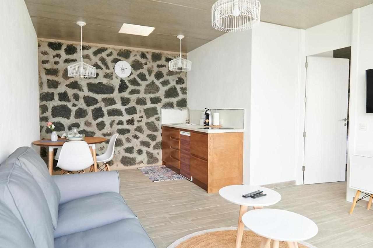 Suites Bene Lanzarote La Asomada  外观 照片